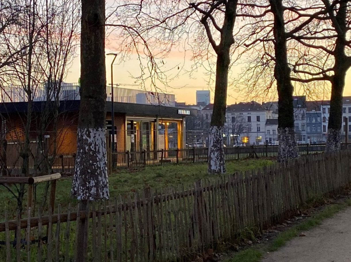 Le kiosque L’Ecluse, situé Porte de Ninove