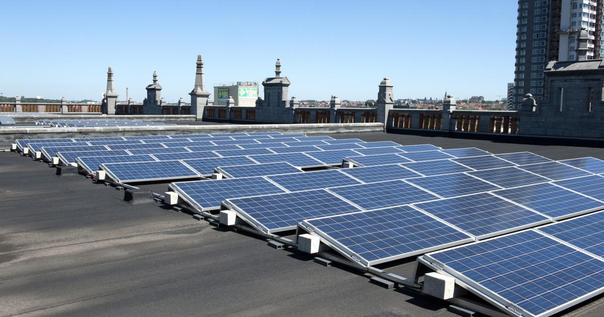 Il fabrique sa propre centrale solaire avec batterie pour 4 000 €