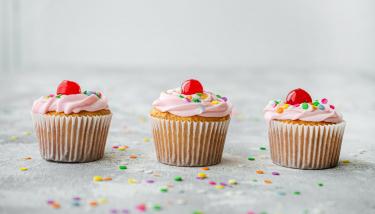 Trois cup cakes