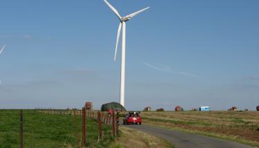 paysage avec éoliennes
